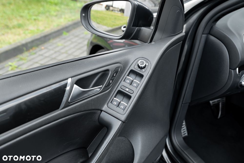 Volkswagen Golf 2.0 GTI DSG - 19