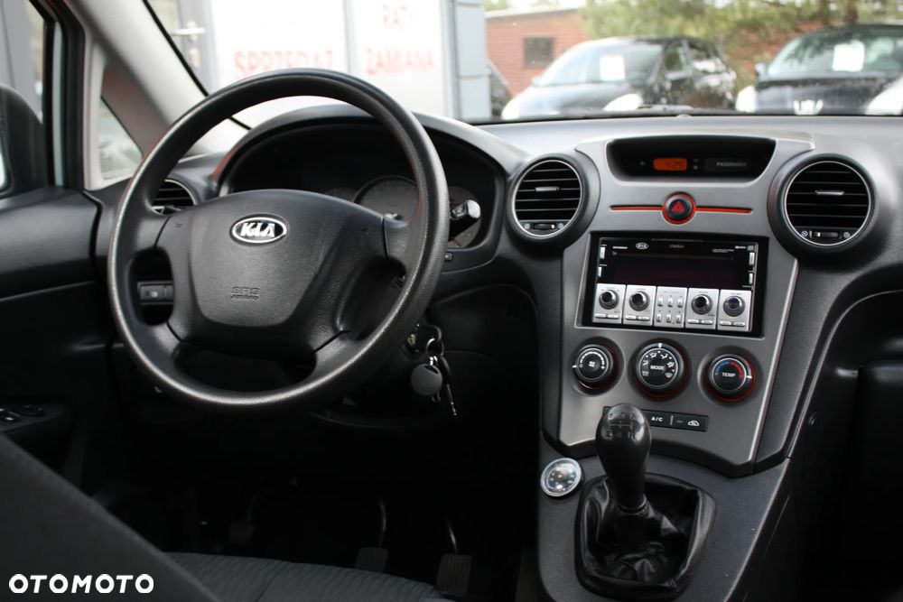 Kia Carens 2.0 CVVT LX - 16