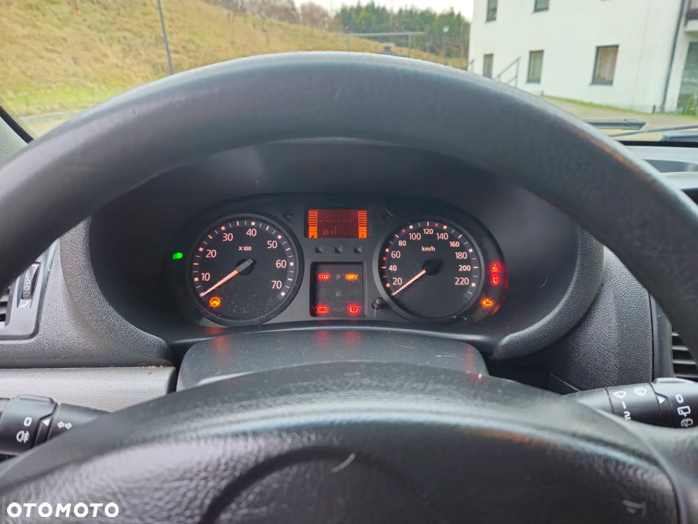 Renault Clio 1.5 dCi Campus - 6