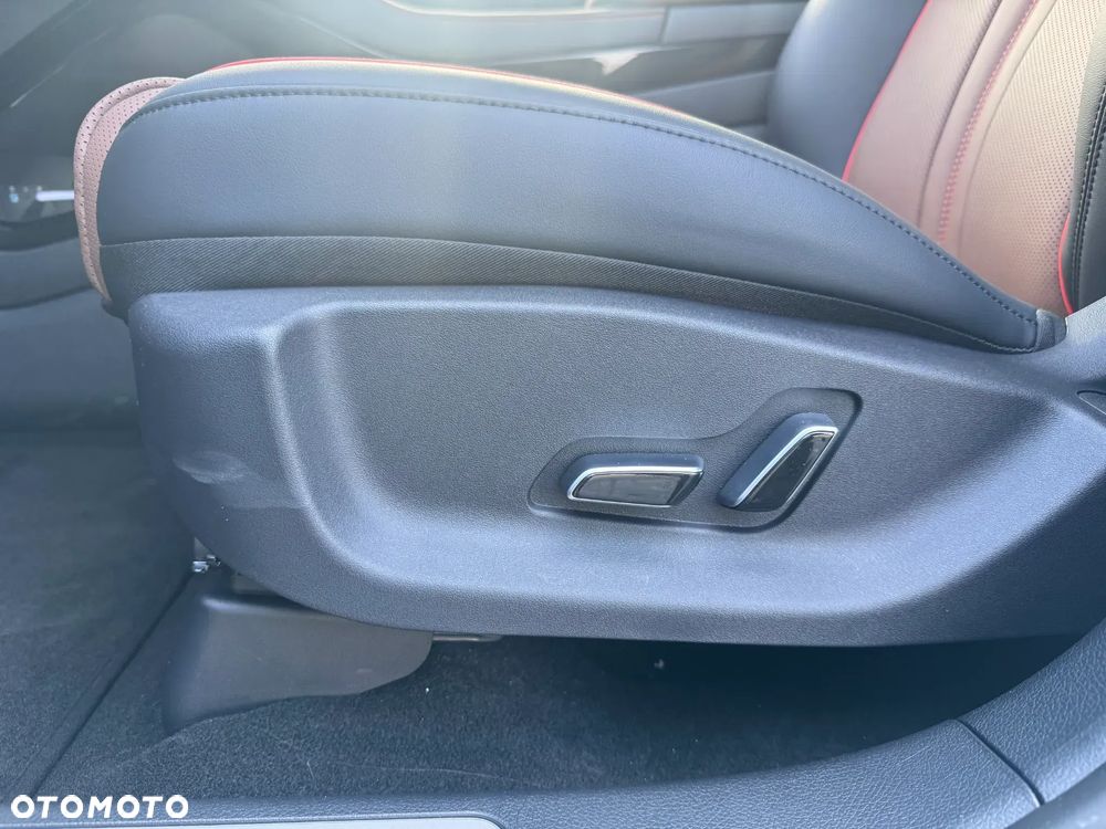 BYD Seal U 1.5T Design AWD - 12