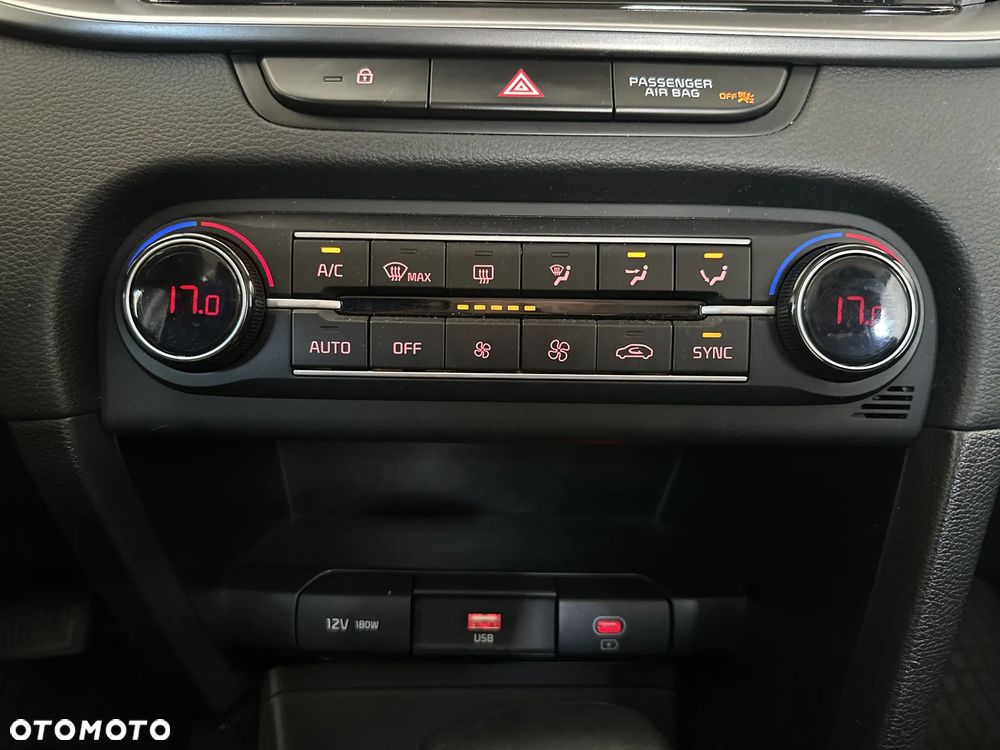 Kia Ceed 1.5 T-GDI M DCT - 24