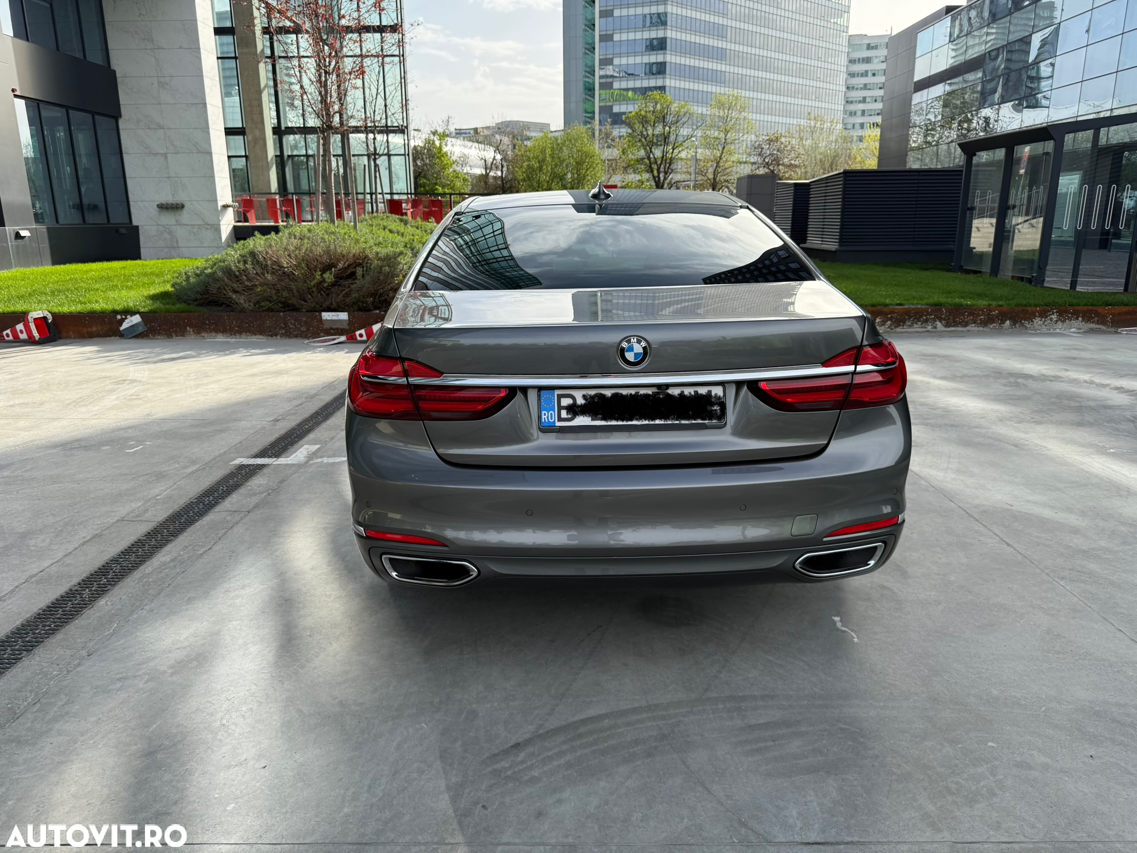 BMW Seria 7 740e iPerformance - 4