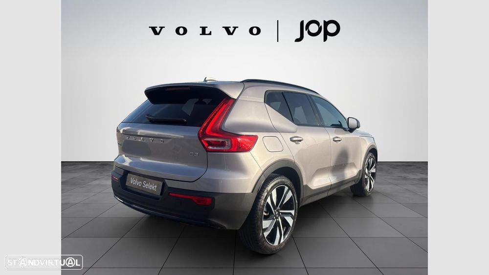 Volvo XC 40 2.0 B3 Plus Dark - 7