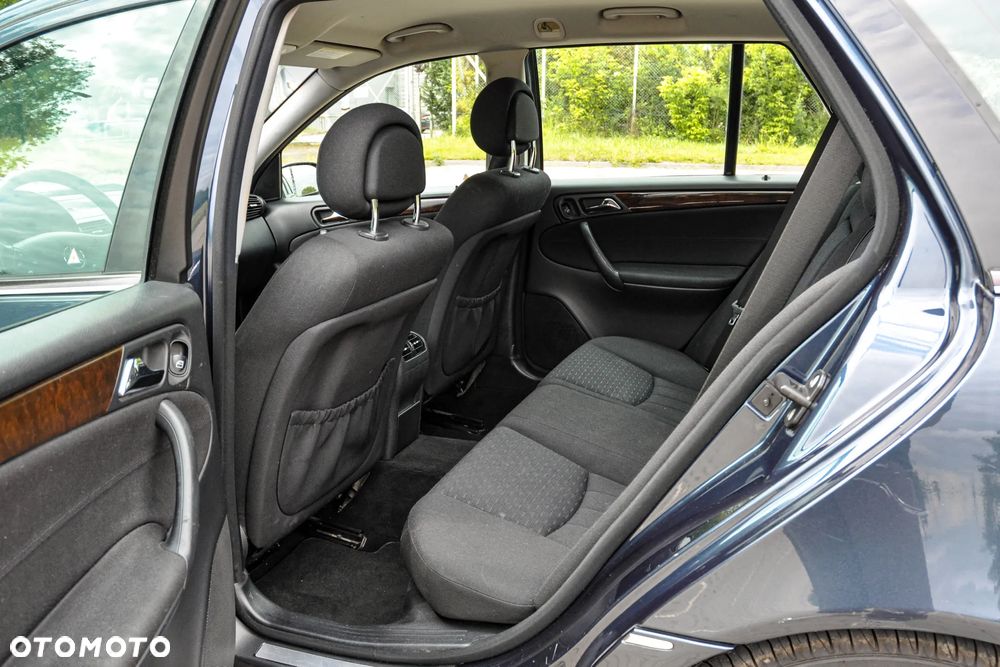 Mercedes-Benz Klasa C 180 T Kompressor Automatik Elegance - 8