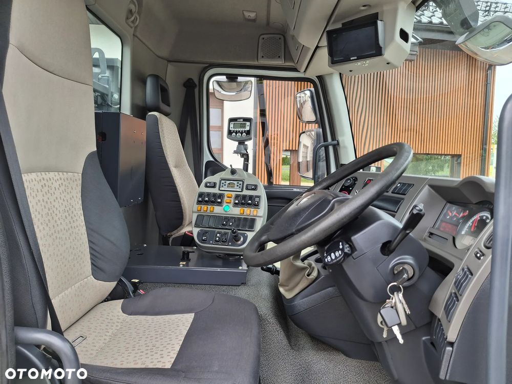 Renault Midlum 220 Zamiatarka Johnston VS500 Szczotki L/R Obie Strony Napęd Hydrostatyczny 2012r - 19