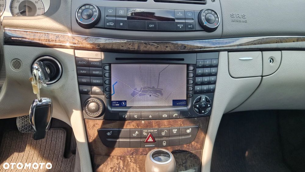 Mercedes-Benz Klasa E 280 4Matic Automatik Avantgarde - 25