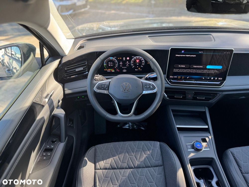 Volkswagen Tiguan - 23