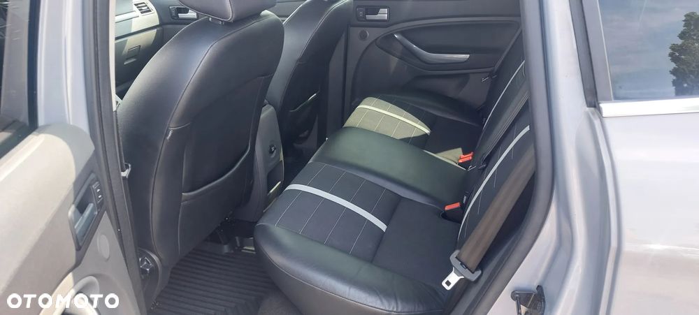 Ford Kuga 2.0 TDCi Titanium - 14