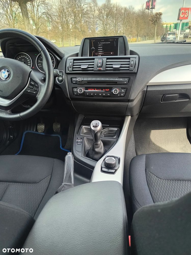 BMW Seria 1 116i Sport Line - 24