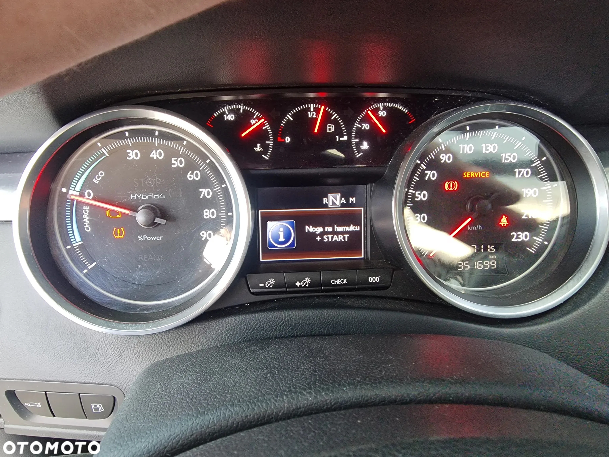 Peugeot 508 RXH 2.0 HDi HYbrid4 - 33
