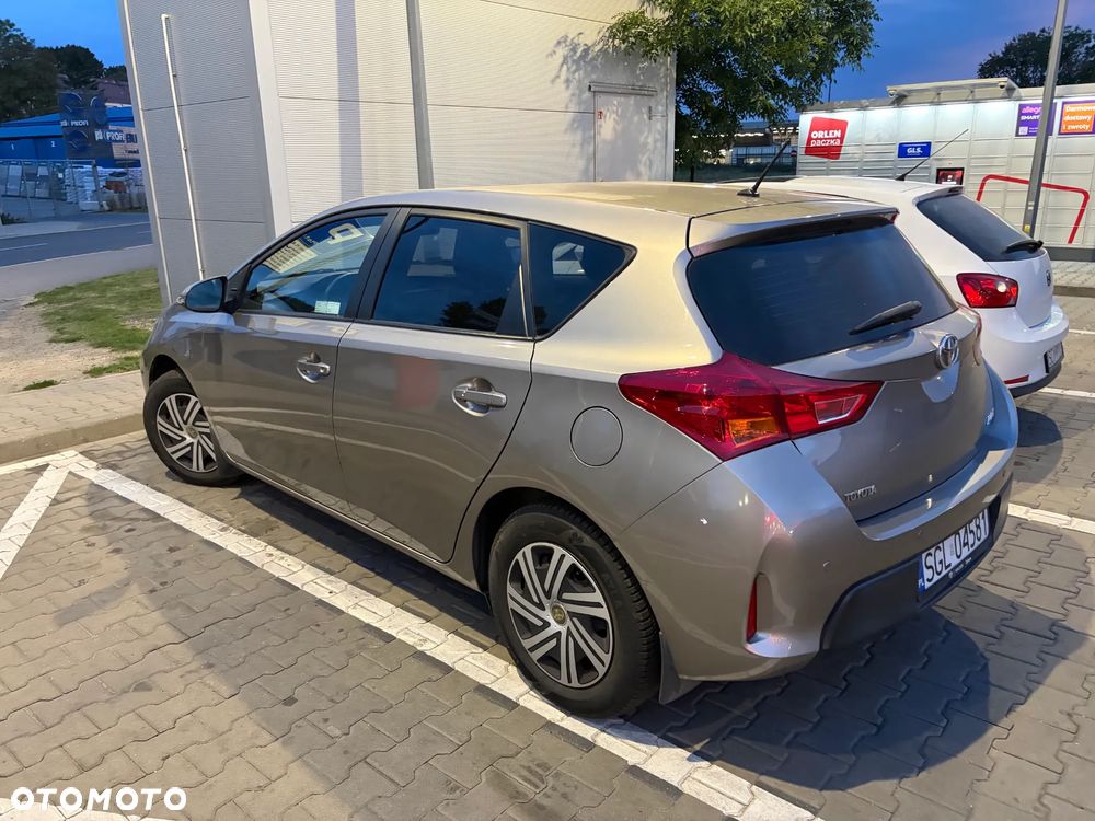Toyota Auris 1.6 Active - 2