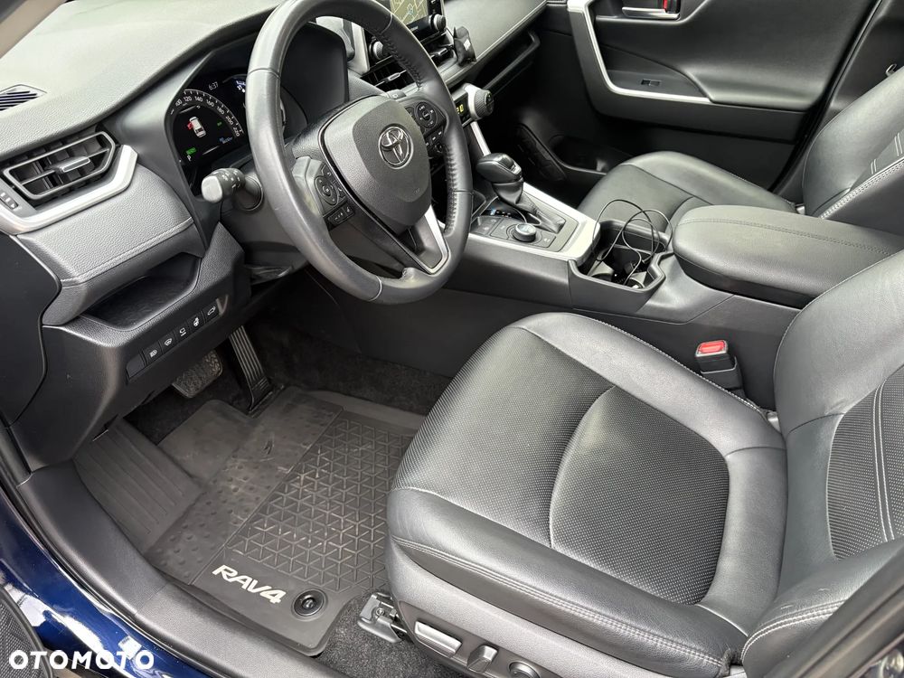 Toyota RAV4 - 10
