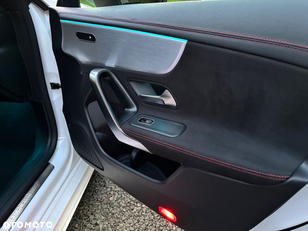 Mercedes-Benz CLA 200 AMG Line 7G-DCT - 10