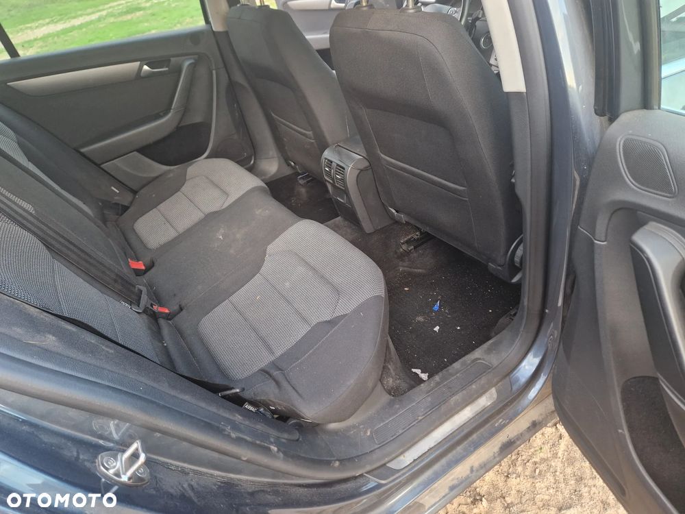 Volkswagen Passat 2.0 TDI Comfortline DSG - 3