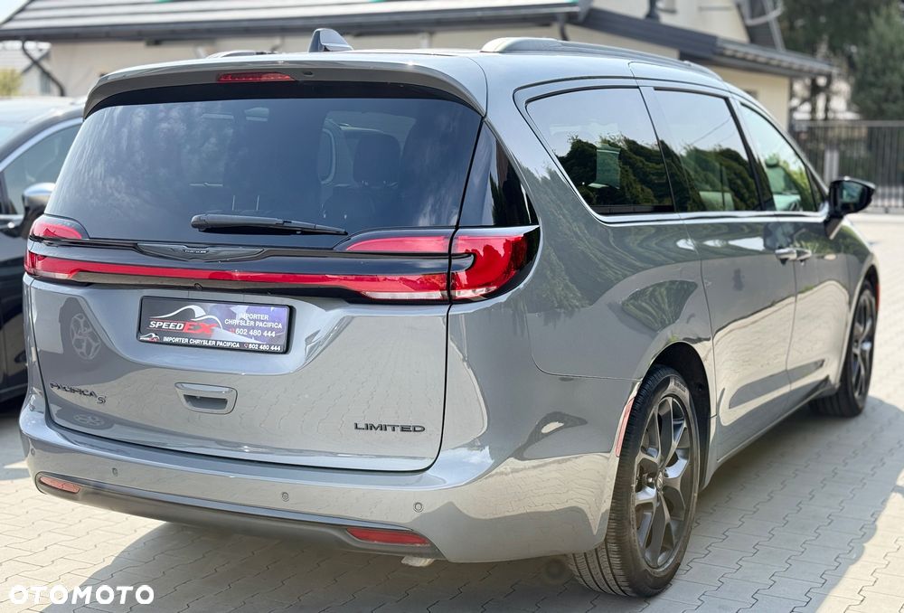 Chrysler Pacifica - 9