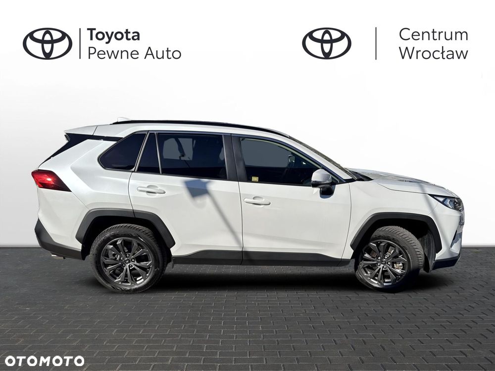 Toyota RAV4 - 6