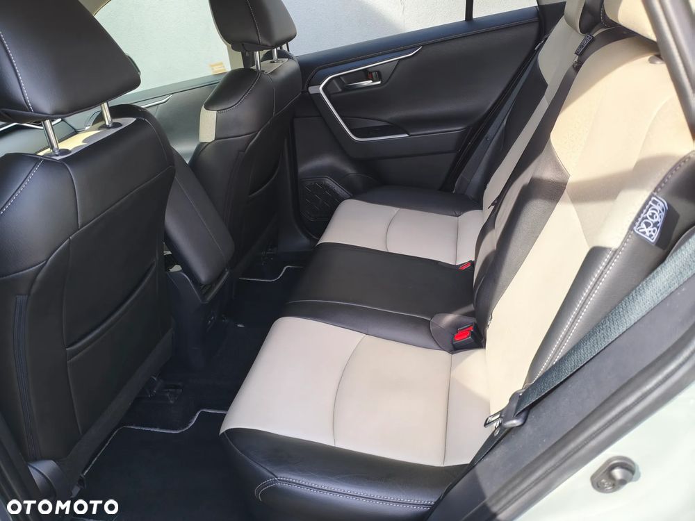 Toyota RAV4 - 13