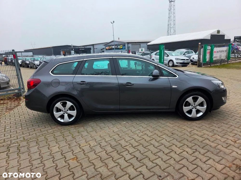 Opel Astra IV 1.4 T Cosmo - 5