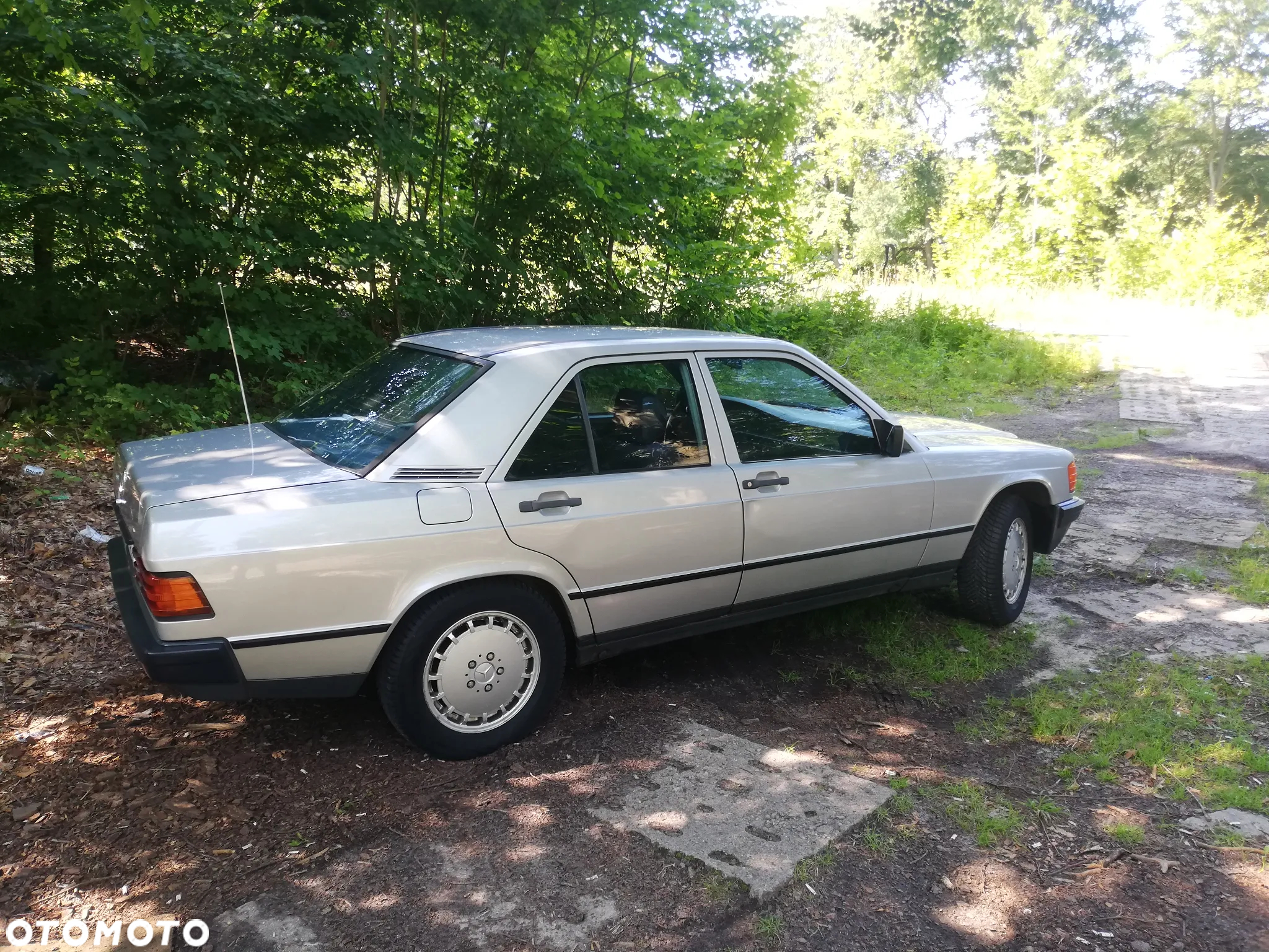 Mercedes-Benz W201 (190) - 8