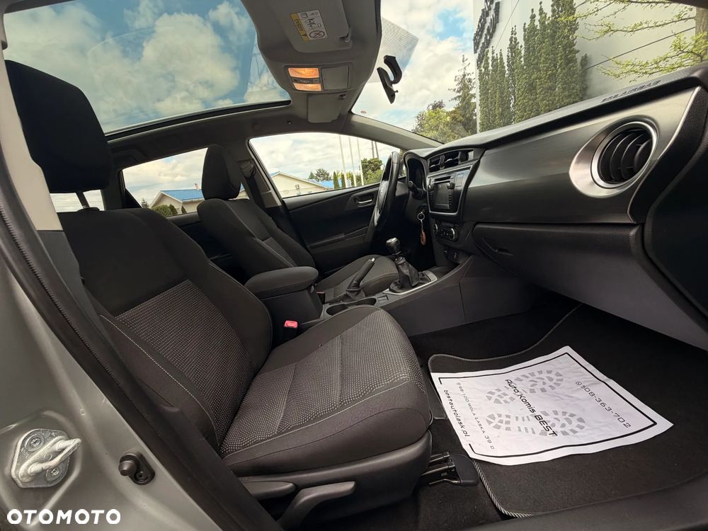 Toyota Auris 1.6 Prestige - 4