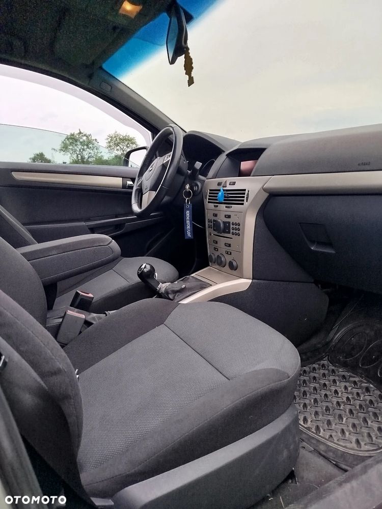 Opel Astra 1.7 CDTI Essentia - 13