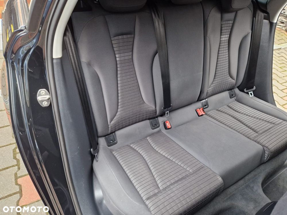 Audi A3 Sportback 1.4 TFSI S tronic S line Sportpaket - 28