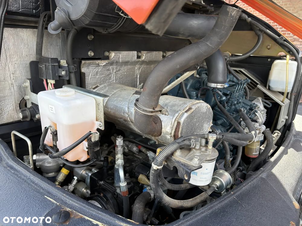 Kubota R082 - 34