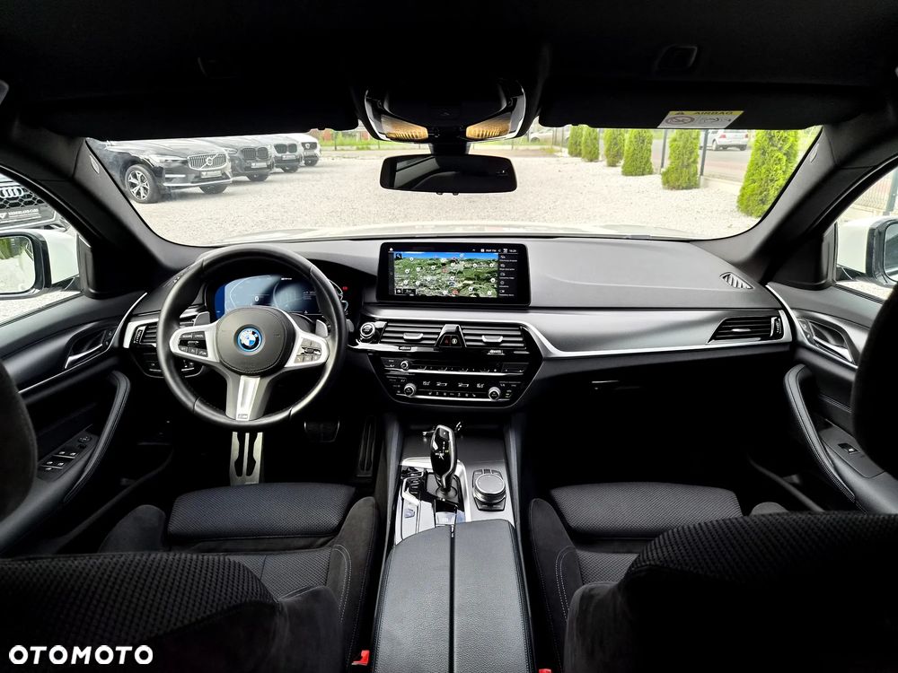 BMW Seria 5 530e xDrive M Sport sport - 10