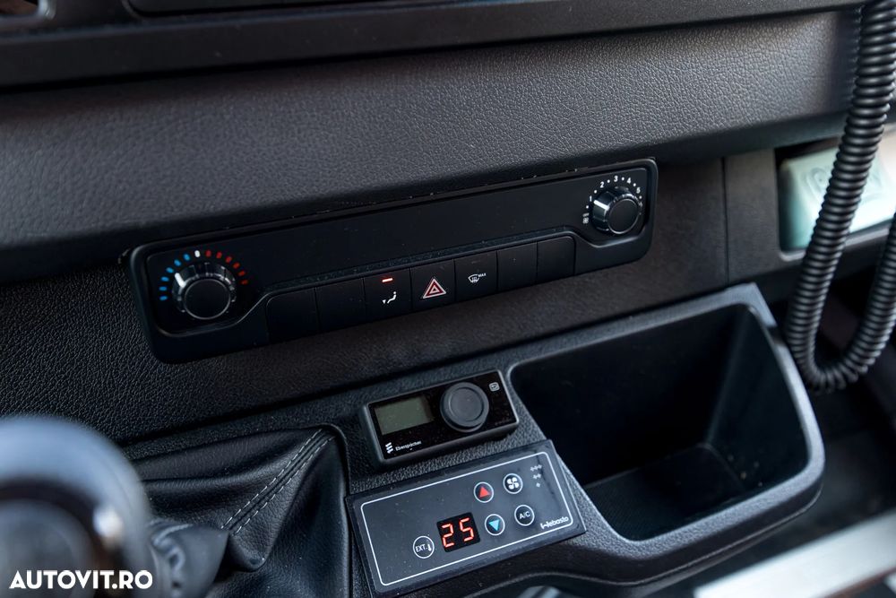 Mercedes-Benz Sprinter - 20