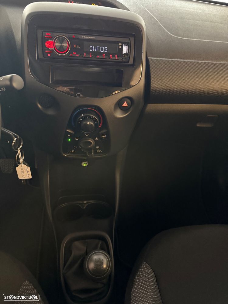 Toyota Aygo x-cite - 14