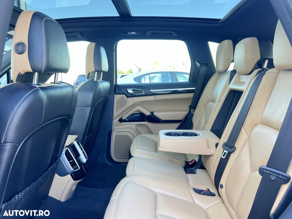 PORSCHE Cayenne 2016 — imagine 56