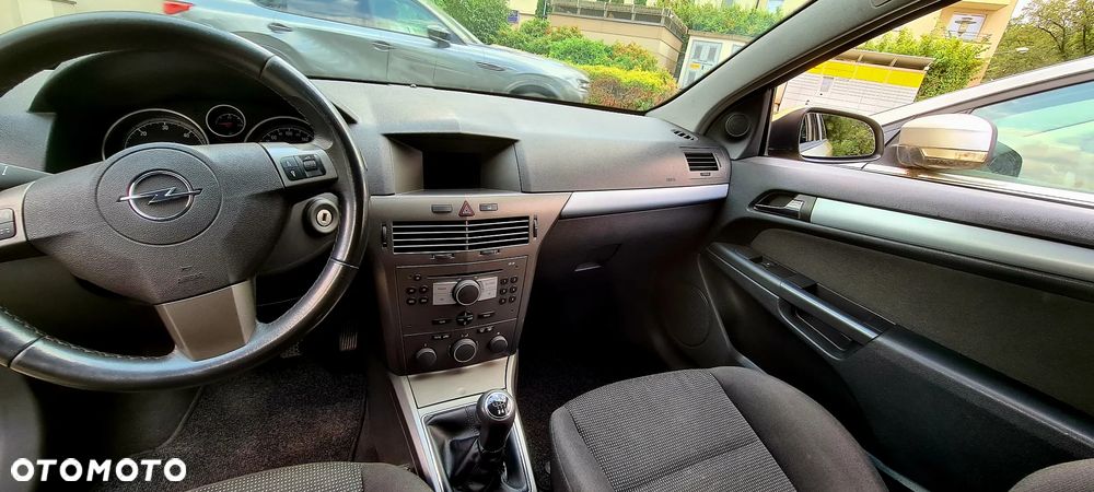 Opel Astra - 4