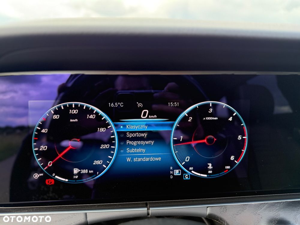 Mercedes-Benz Klasa E 220 d Avantgarde - 26