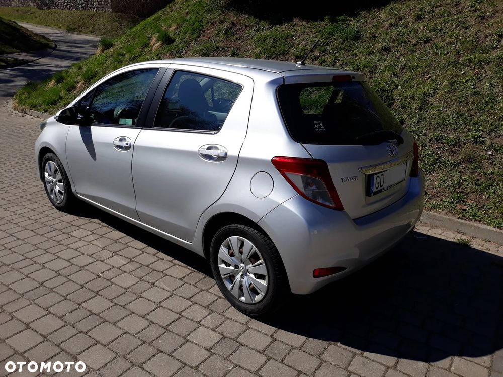 Toyota Yaris 1.33 Premium - 3