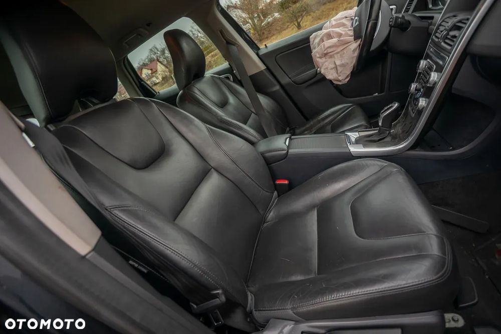 Volvo XC 60 D3 Geartronic Momentum - 13