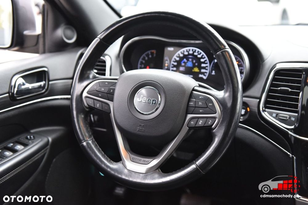 Jeep Grand Cherokee - 22