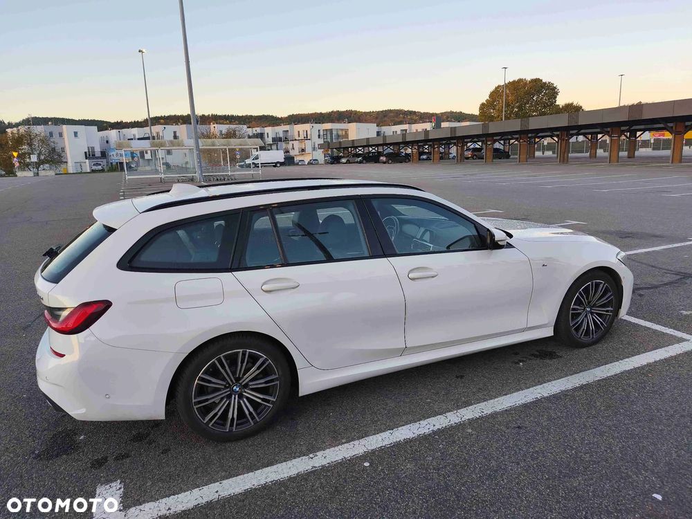 BMW Seria 3 318d M Sport - 4