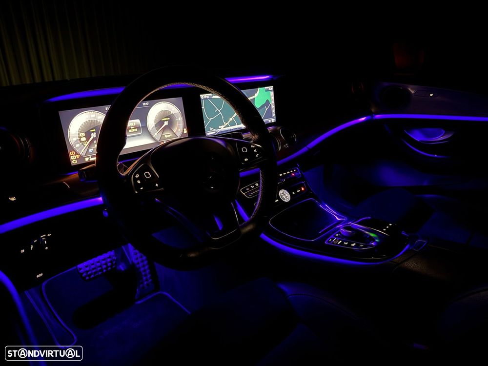 Mercedes-Benz E 220 d 4Matic 9G-TRONIC AMG Line - 48