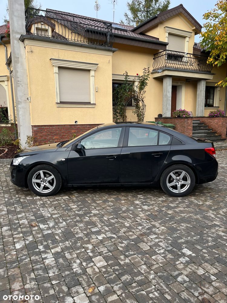 Chevrolet Cruze 1.8 LS - 5