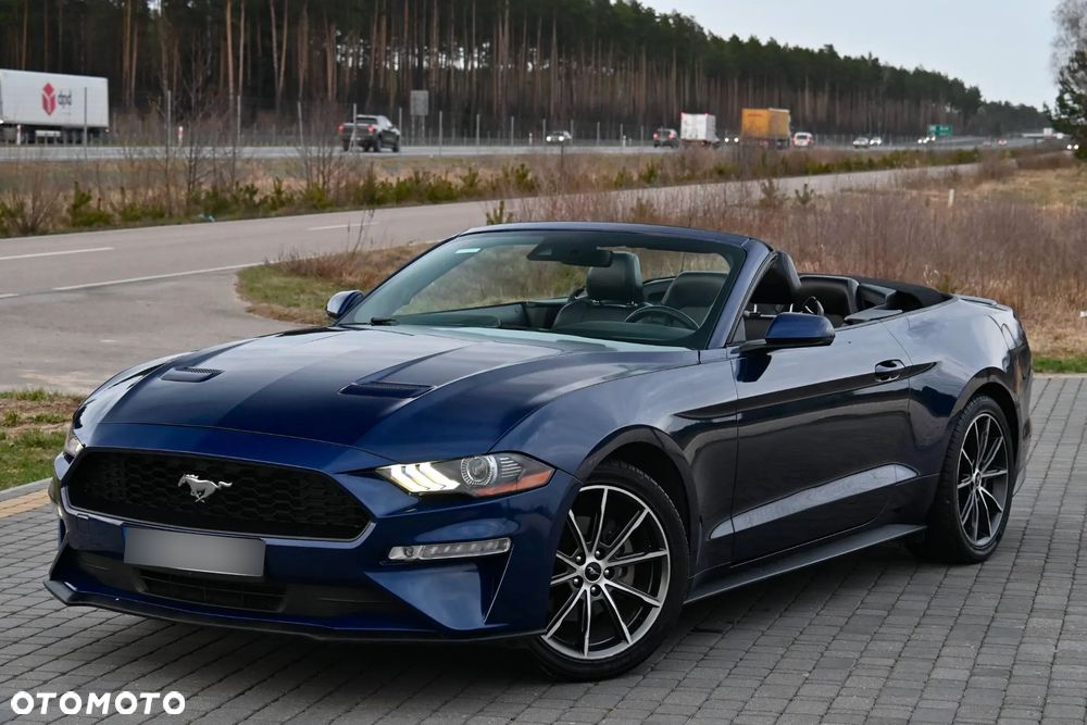 Ford Mustang - 2