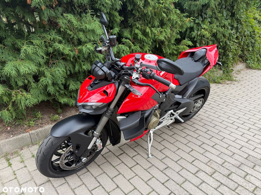 Ducati Streetfighter V4 - 4