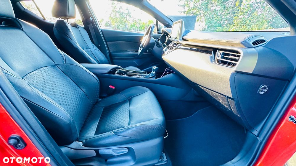 Toyota C-HR 2.0 Lounge - 33