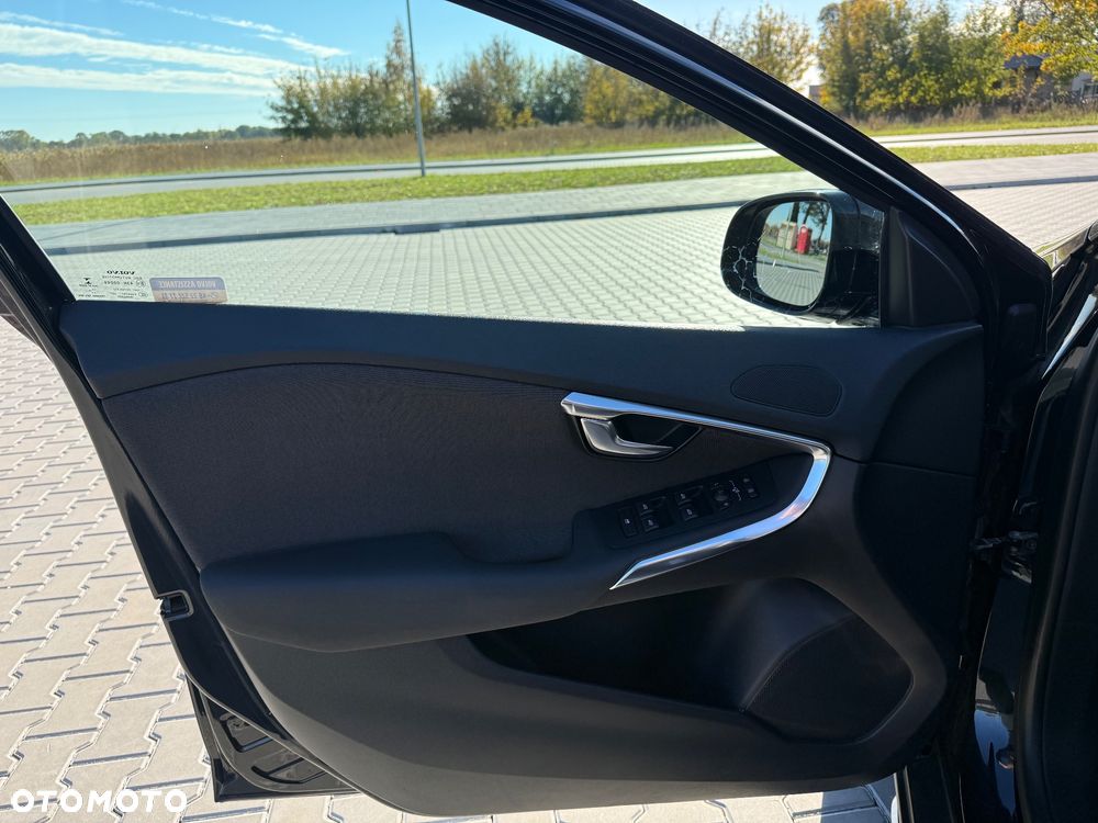 Volvo V40 - 16