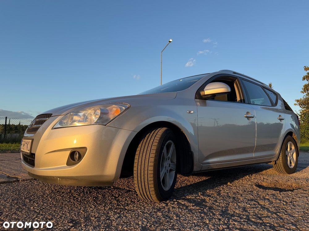 Kia Ceed 2.0 crdi Optimum + - 4