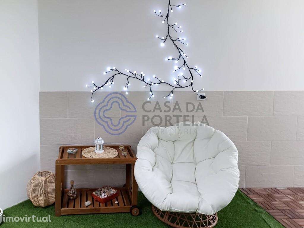 Andar Moradia T2 na 1ª linha de mar da Praia de Angeiras, para venda. - Grande imagem: 4/12