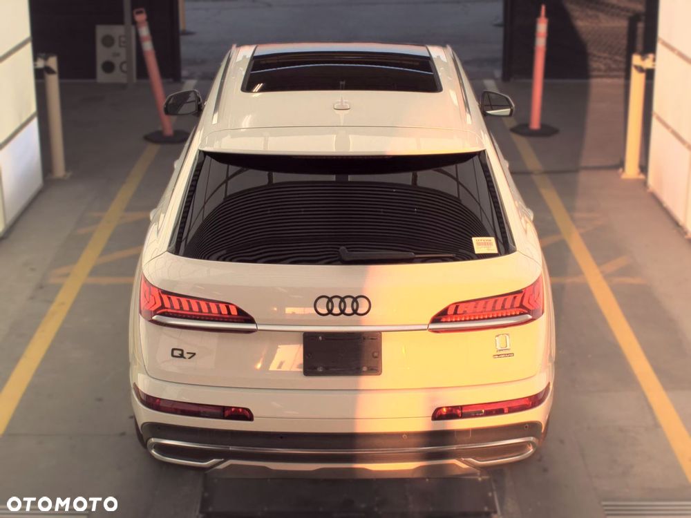 Audi Q7 2021 photo 5