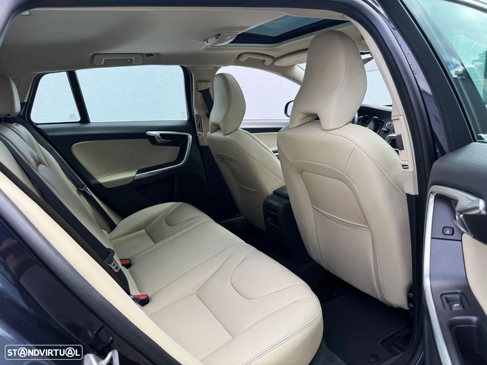 Volvo V60 D6 Twin Engine Geartronic Summum - 27