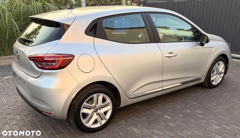 Renault Clio - 26