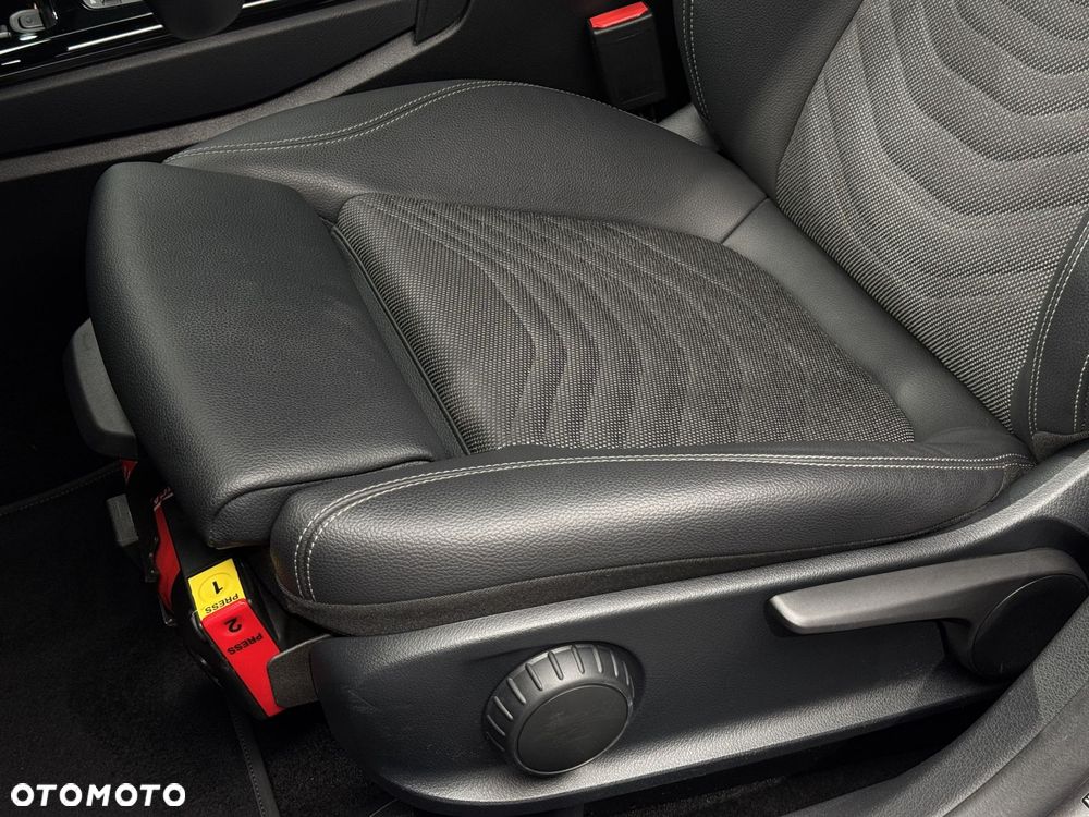 Mercedes-Benz CLA 180 7G-DCT - 13
