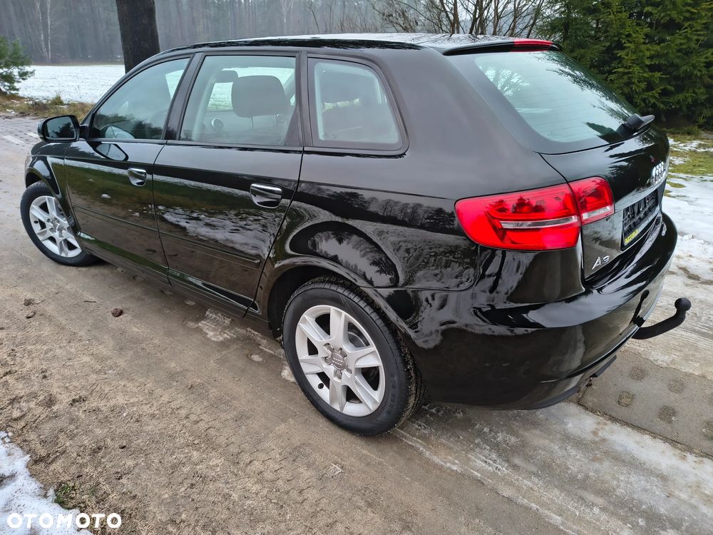 Audi A3 Sportback 1.6 TDI DPF Ambition - 4